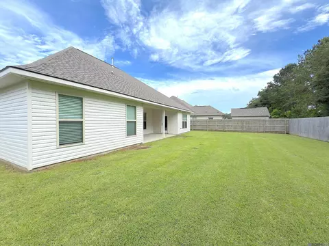 Exterior - 74353 Turf Dr, Covington, LA 70435 photo 5 of 7