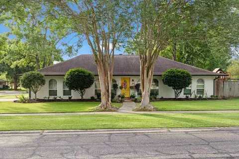 5747 Decatur Dr, Baton Rouge, LA 70817