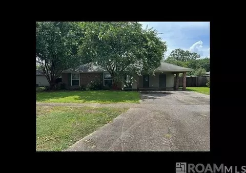 9734 Mint Dr, Baton Rouge, LA 70809