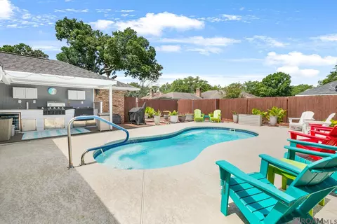 2306 Firewood Dr, Baton Rouge, LA 70816
