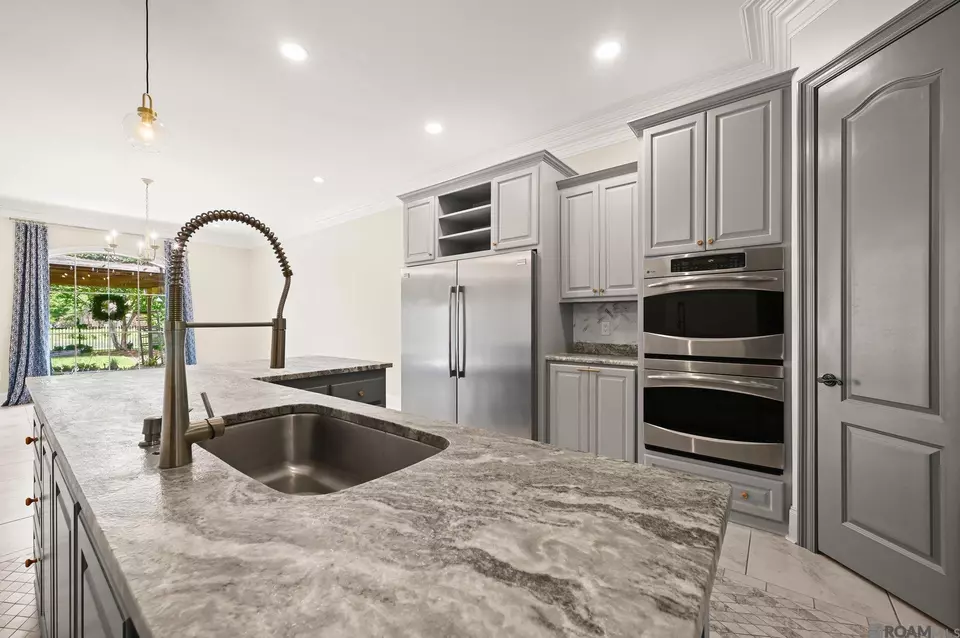 Kitchen - 19537 S Harrells Ferry Rd, Baton Rouge, LA 70816 photo 4 of 4