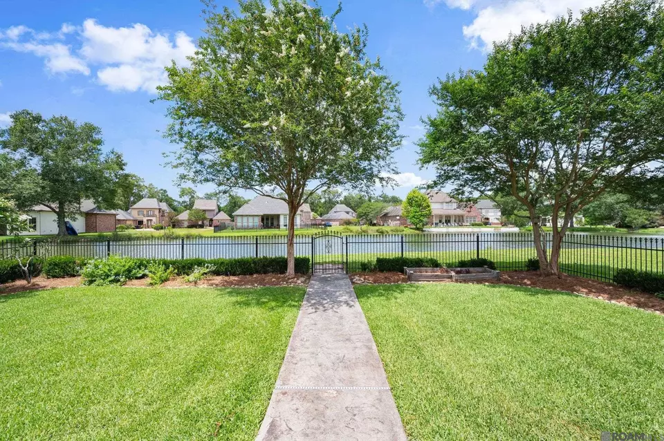 Exterior - 19537 S Harrells Ferry Rd, Baton Rouge, LA 70816 photo 1 of 7