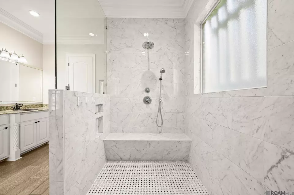 Bath - 19537 S Harrells Ferry Rd, Baton Rouge, LA 70816 photo 7 of 8