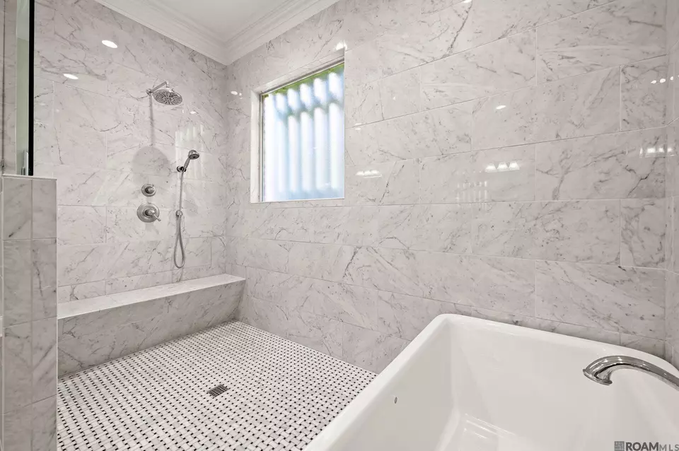 Bath - 19537 S Harrells Ferry Rd, Baton Rouge, LA 70816 photo 4 of 8