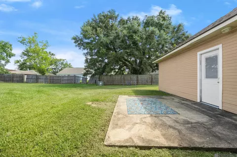 Exterior - 4601 Fourchon Dr, Baker, LA 70714 photo 3 of 4