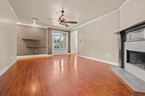 Living - 4601 Fourchon Dr, Baker, LA 70714 photo 2 of 2