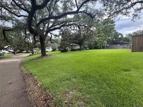 1958 Lake Hills Pkwy, Baton Rouge, LA 70808