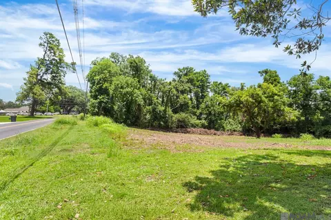 7690 Highland Rd, Baton Rouge, LA 70808