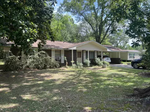 6265 Rolling Acres Dr, Baker, LA 70714