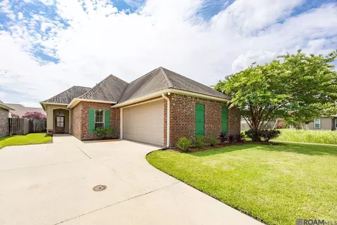 Exterior - 6713 Chanango Dr, Addis, LA 70710 photo 1 of 5