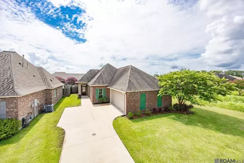 6713 Chanango Dr, Addis, LA 70710
