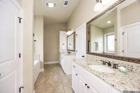 Bath - 6713 Chanango Dr, Addis, LA 70710 photo 1 of 4
