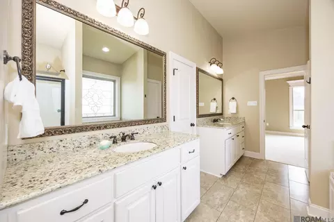 Bath - 6713 Chanango Dr, Addis, LA 70710 photo 2 of 4