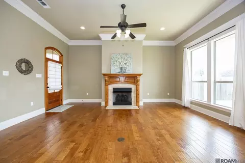 Living - 6713 Chanango Dr, Addis, LA 70710 photo 2 of 6