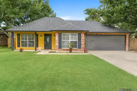 579 Melissa Ave, Port Allen, LA 70767