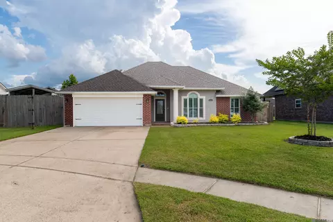 123 Chartres Ct, Laplace, LA 70068