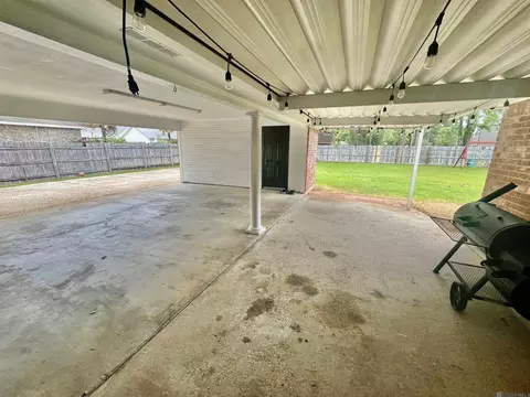 Exterior - 13931 Lynn St, Walker, LA 70785 photo 2 of 3