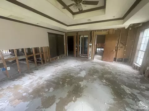 30051 Peak Ln, Walker, LA 70785 photo 4