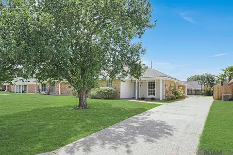 17632 Nine Oaks Ave, Baton Rouge, LA 70817