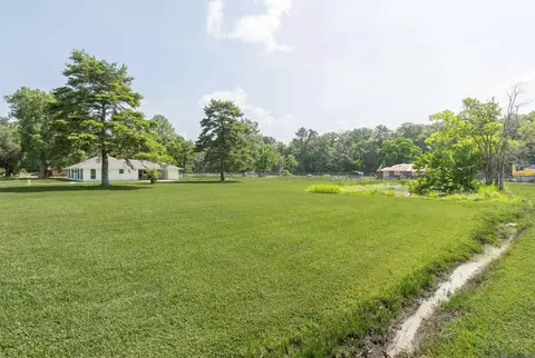 Exterior - 32350 Sasser Ln, Walker, LA 70785 photo 4 of 10