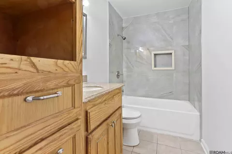 Bath - 7136 Walker Dr, Baker, LA 70714 photo 3 of 3