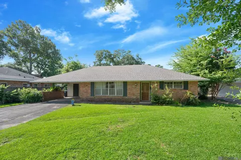 8067 Queenswood Ct, Baton Rouge, LA 70806