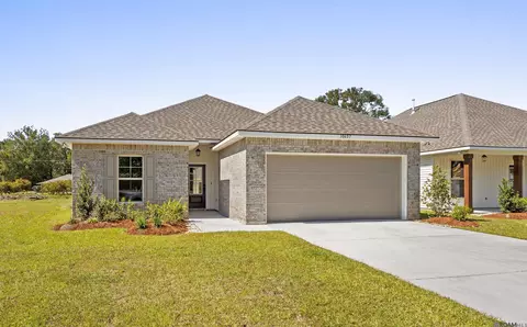 30657 Eden Way Dr, Denham Springs, LA 70726