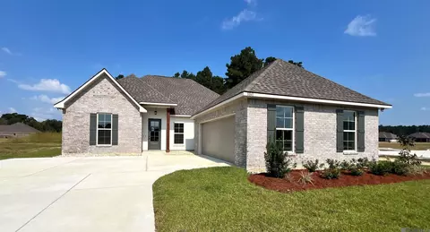 8841 Lyndanne Dr, Denham Springs, LA 70726
