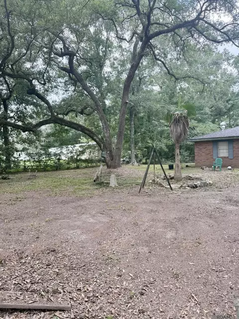 Exterior - 32031 Shelly Dr, Springfield, LA 70462 photo 3 of 3