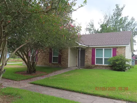 9228 Pascagoula Dr, Baton Rouge, LA 70810