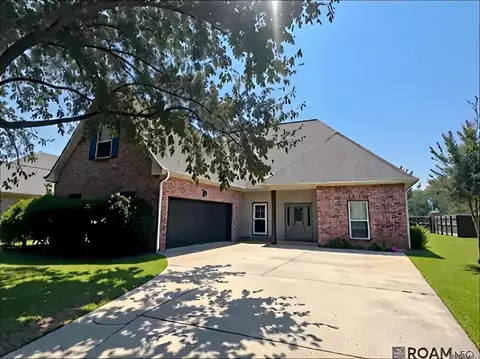 12072 Central Park Dr, Geismar, LA 70734