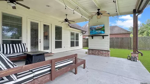 18467 Old Maplewood Dr, Prairieville, LA 70769