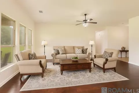 4413 Boulevard Acadian, Addis, LA 70710