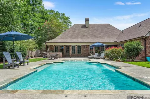 3212 Plantation Ct, Baton Rouge, LA 70820