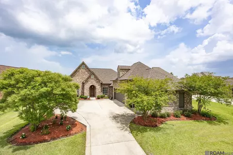 6284 Royal Lakes Estates Ave, Gonzales, LA 70737