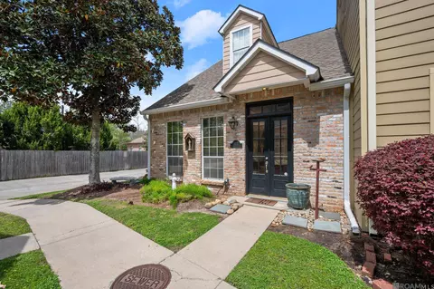 9302 Loblolly Ct, Baton Rouge, LA 70809