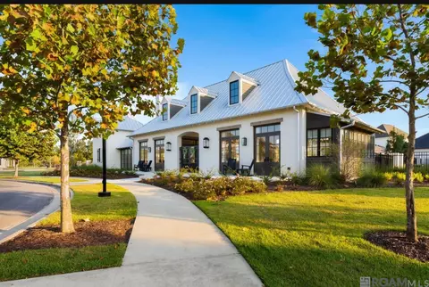 2014 Deaux Parc Dr, Baton Rouge, LA 70808