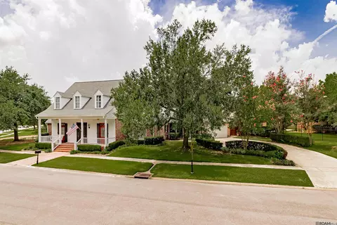 8320 Myrtlelake Dr, Baton Rouge, LA 70810