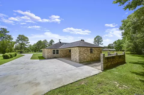 Exterior - 7151 Dyer Rd, Baker, LA 70714 photo 3 of 3