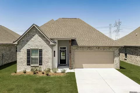 1950 Pineglen Dr, Saint Gabriel, LA 70776