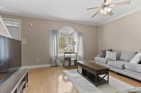 5257 Arlington Ct, Baton Rouge, LA 70820