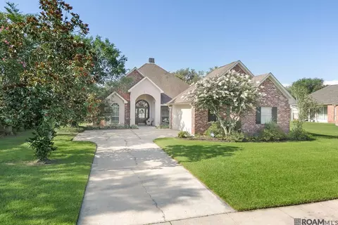 18918 Beaujolaes Ave, Baton Rouge, LA 70817