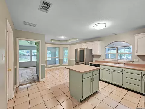 Kitchen - 20102 Garland St, Covington, LA 70435 photo 1 of 1
