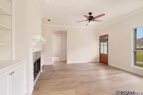 Living - 13535 Prairie, Walker, LA 70785 photo 3 of 5