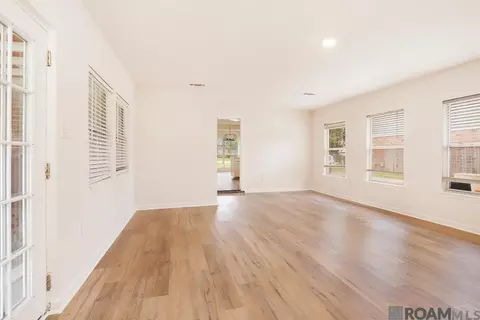 Living - 13535 Prairie, Walker, LA 70785 photo 5 of 5