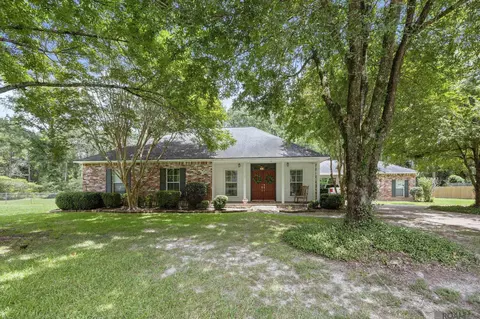 15154 White Oak Run Dr, Pride, LA 70770