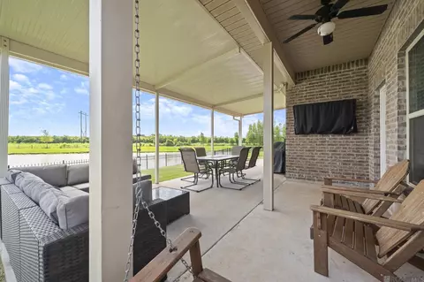 6210 Soaring Dr, Gonzales, LA 70737