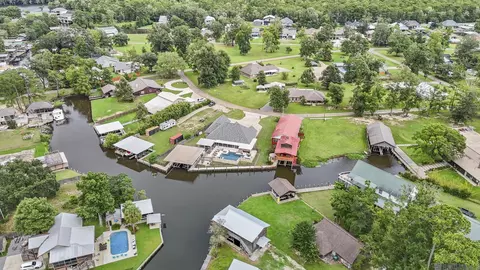 20643 Buns Ln, Springfield, LA 70462 photo 6