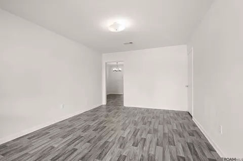 Living - 208 Sherron Ave, Baker, LA 70714 photo 2 of 3