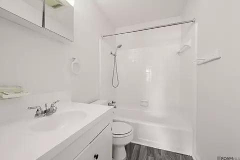 Bath - 208 Sherron Ave, Baker, LA 70714 photo 1 of 2